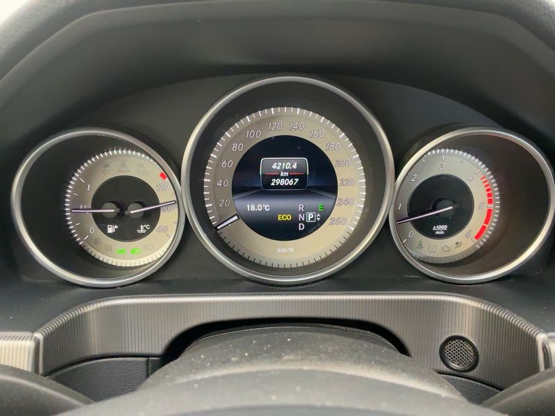 Mercedes-Benz E-Klasse E 350 CDI 4Matic BlueTEC Avantgarde — zdjęcie 13