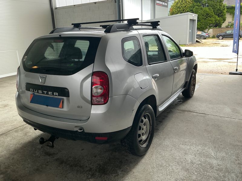 Dacia Duster 1.5 dCi Laureate 4x2 — zdjęcie 2