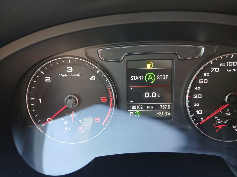 Audi Q3 2.0 TDI quattro S line — zdjęcie 13