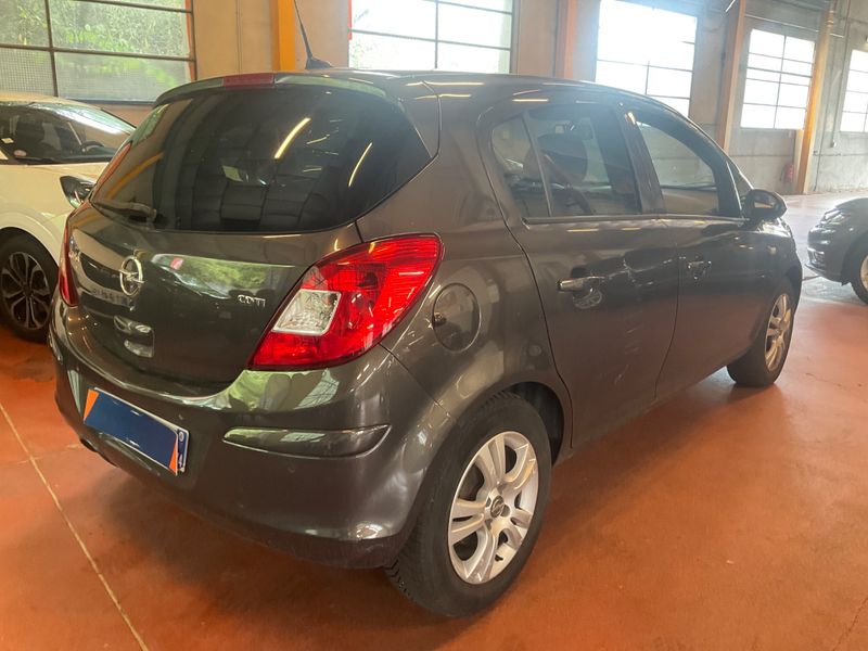 Opel Corsa 1.3 CDTI Graphite — zdjęcie 2