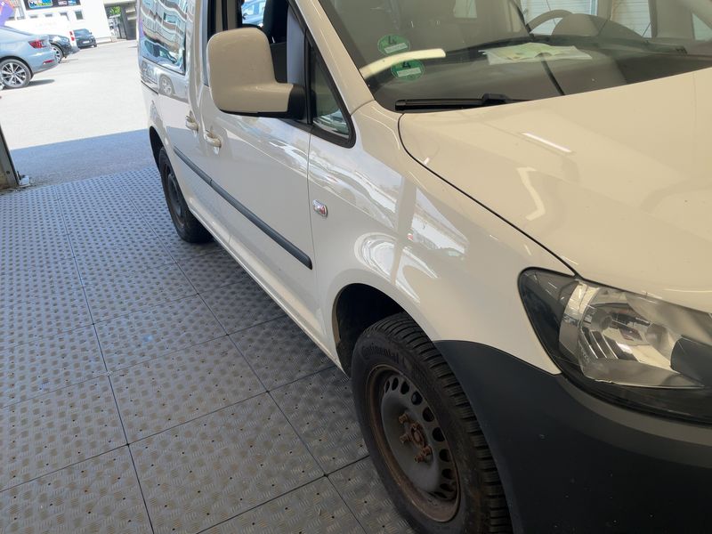 Volkswagen Caddy 2.0 EcoFuel Trendline 2012 – снимка 12