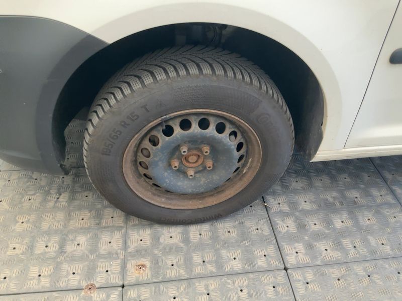 Volkswagen Caddy 2.0 EcoFuel Trendline 2012 – снимка 3