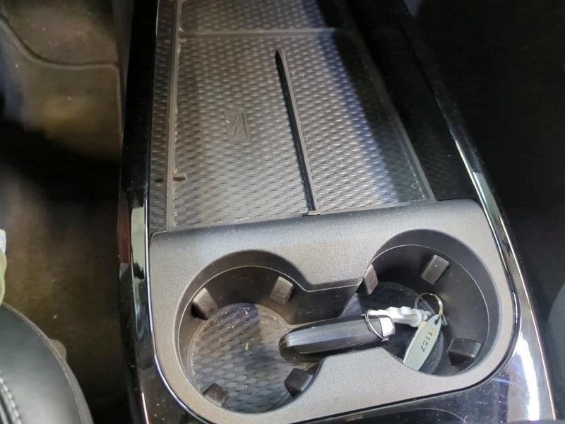 Ford Mustang Mach-E electric drive 198 kW — zdjęcie 24