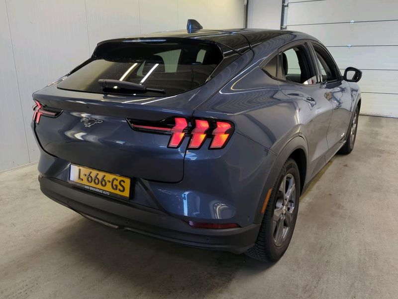Ford Mustang Mach-E electric drive 198 kW — zdjęcie 4