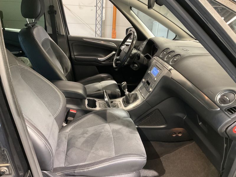 Ford S-Max 2.2 TDCi Titanium — zdjęcie 3