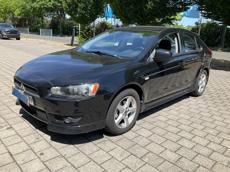 Mitsubishi Lancer 1.8 DOHC Intense