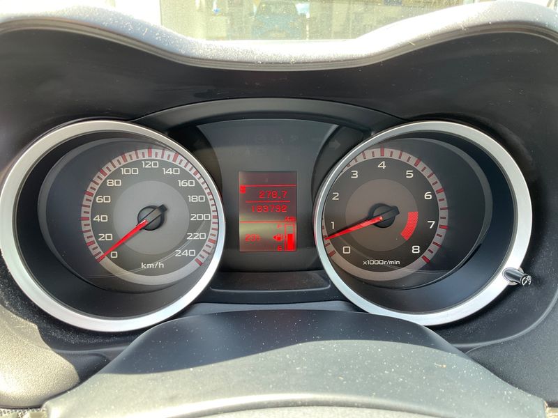 Mitsubishi Lancer 1.8 DOHC Intense — zdjęcie 4