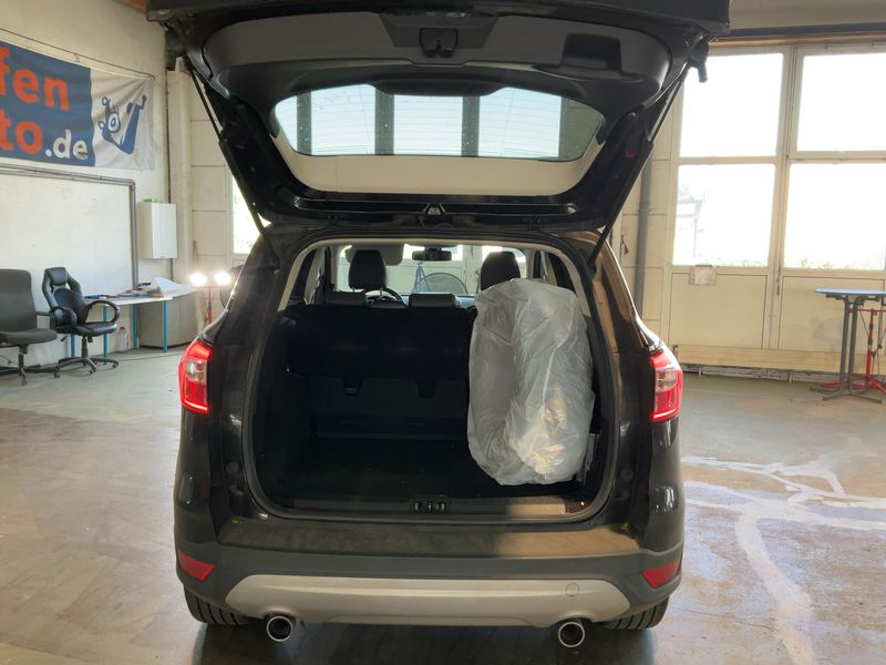 Ford Kuga 2.0 TDCi Titanium — zdjęcie 10