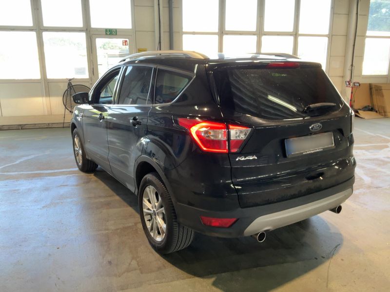 Ford Kuga 2.0 TDCi Titanium — zdjęcie 3