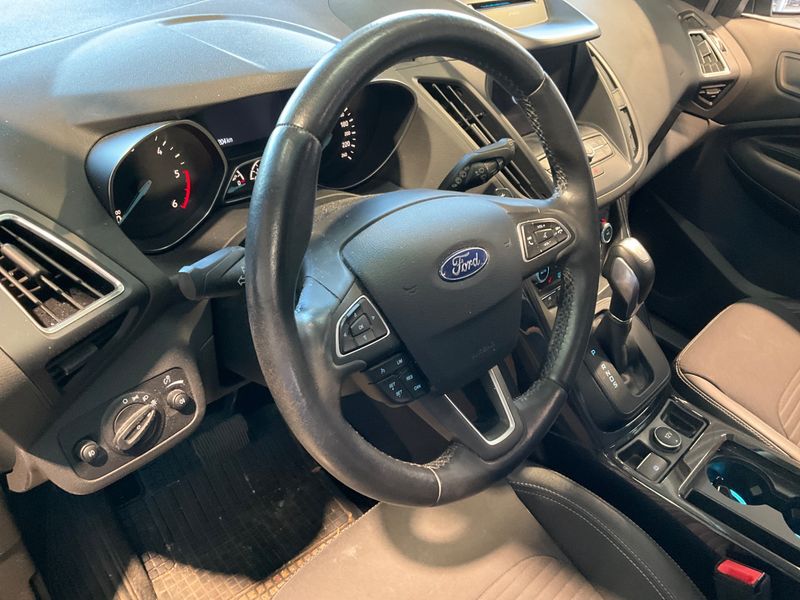 Ford Kuga 2.0 TDCi Titanium 2017 – снимка 29