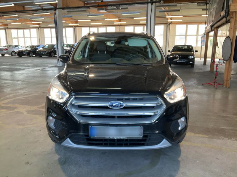 Ford Kuga 2.0 TDCi Titanium — zdjęcie 9