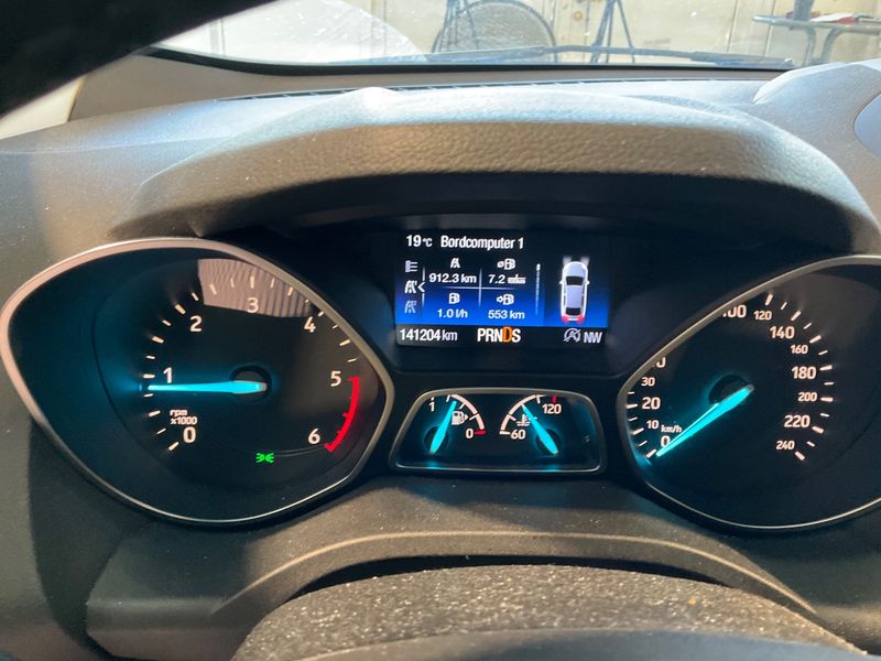 Ford Kuga 2.0 TDCi Titanium — zdjęcie 13