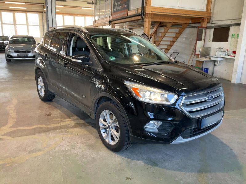 Ford Kuga 2.0 TDCi Titanium — zdjęcie 8