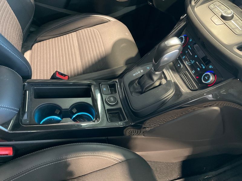 Ford Kuga 2.0 TDCi Titanium 2017 – снимка 34