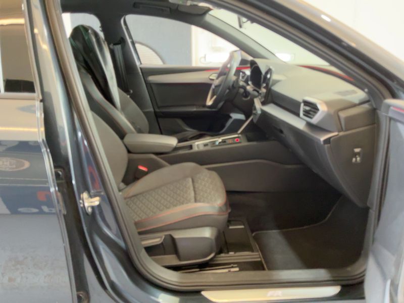 Seat Leon 1.5 eTSI ACT FR — zdjęcie 11
