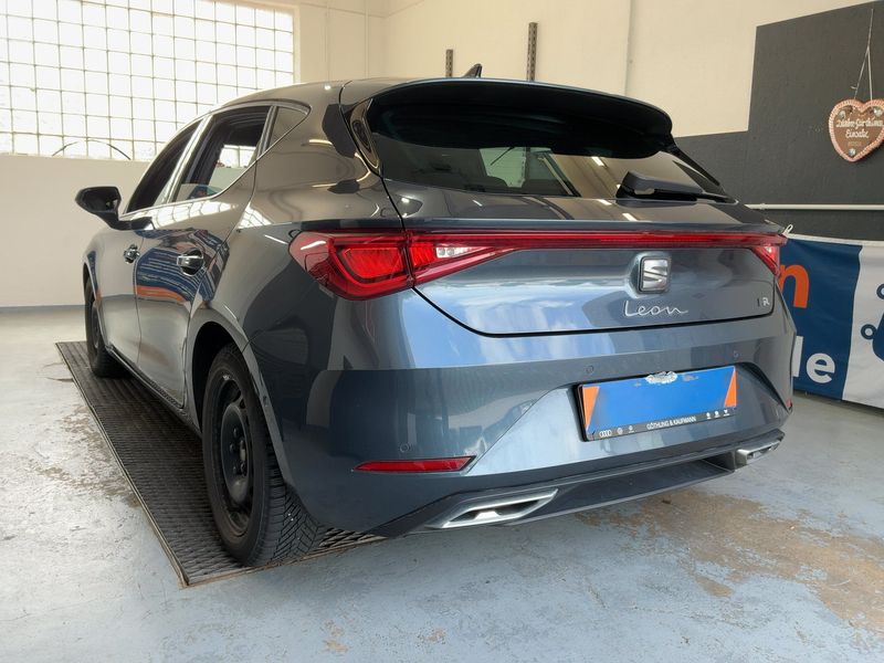 Seat Leon 1.5 eTSI ACT FR — zdjęcie 3