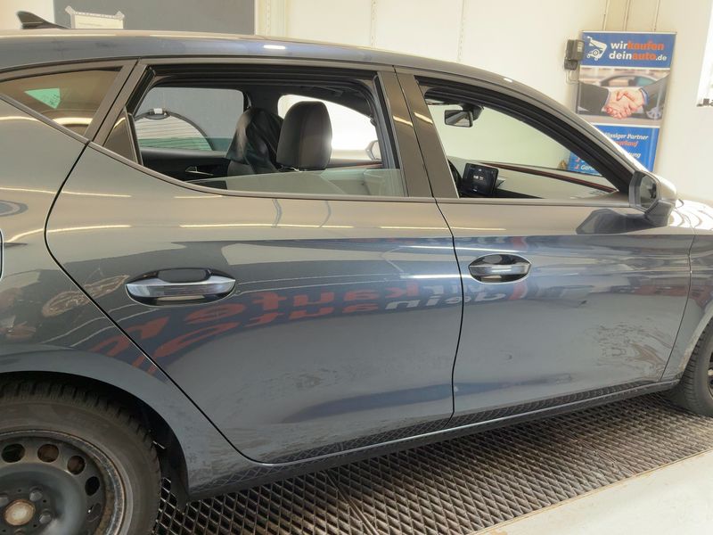 Seat Leon 1.5 eTSI ACT FR — zdjęcie 7