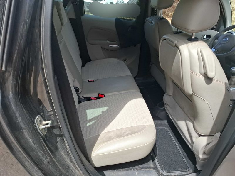 Citroen C3 Picasso 1.6 HDi Exclusive 2012 – снимка 13