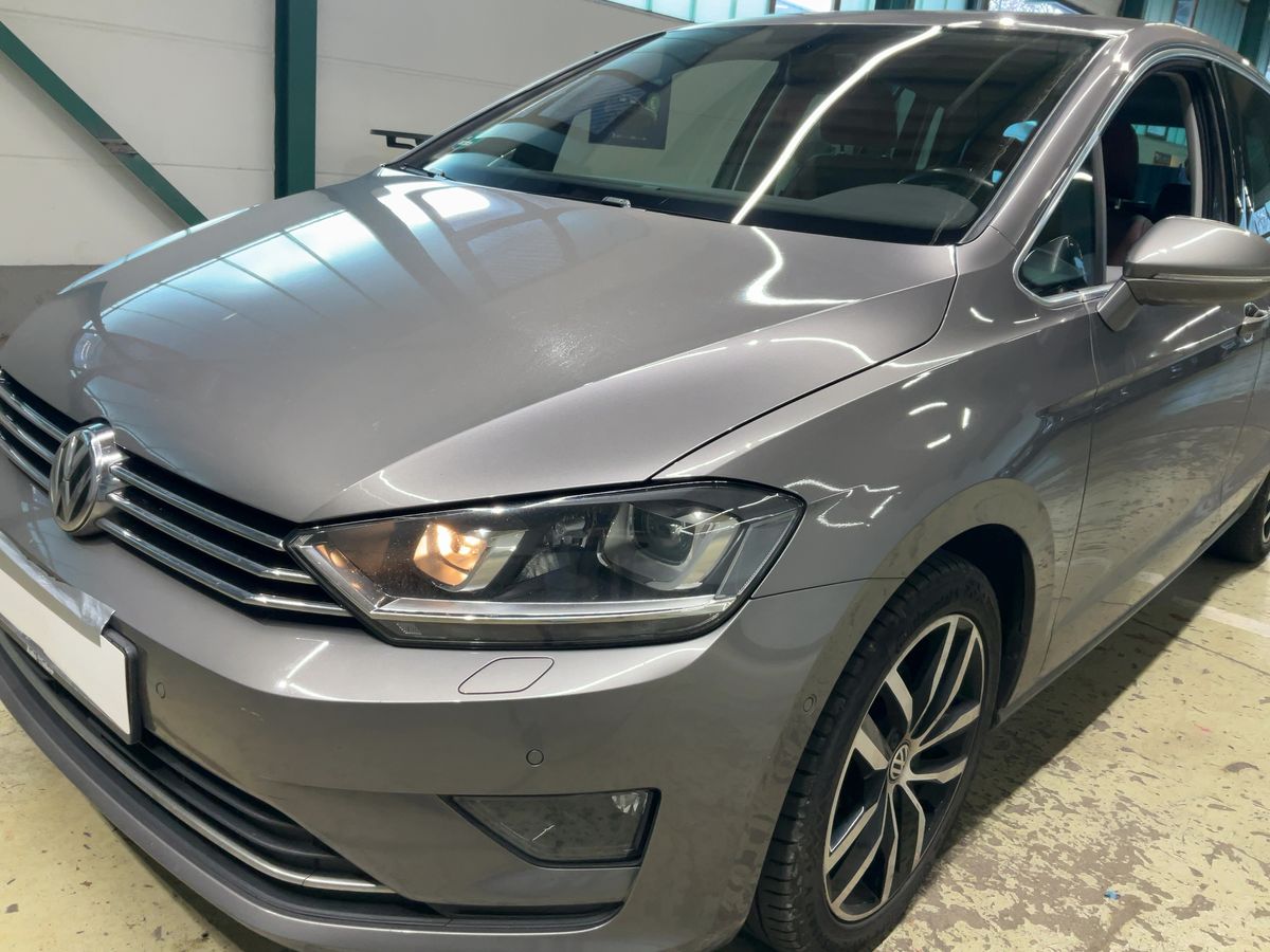 Volkswagen Golf VII Sportsvan 2.0 TDI Highline BlueMotion Tech