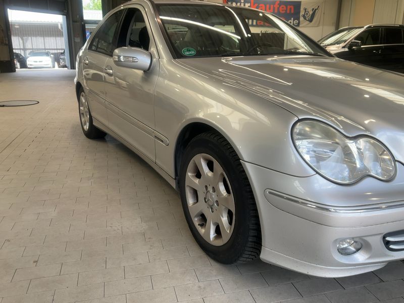 Mercedes-Benz C-Klasse C 180 Kompressor Elegance — zdjęcie 8