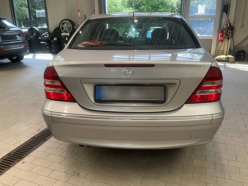 Mercedes-Benz C-Klasse C 180 Kompressor Elegance — zdjęcie 5