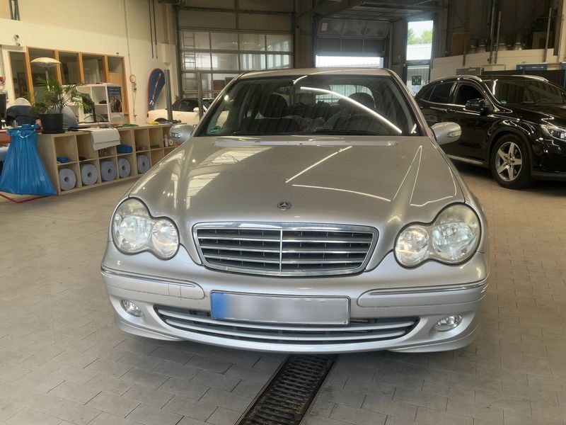 Mercedes-Benz C-Klasse C 180 Kompressor Elegance — zdjęcie 9