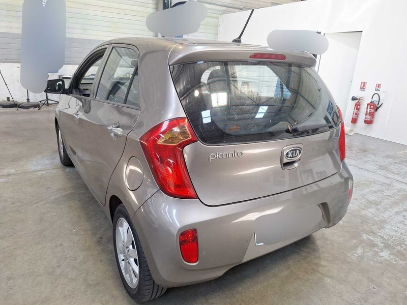 Kia Picanto 1.2 Premium — zdjęcie 3