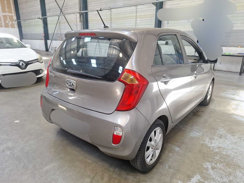 Kia Picanto 1.2 Premium — zdjęcie 5