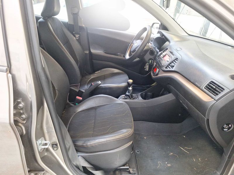 Kia Picanto 1.2 Premium — zdjęcie 10