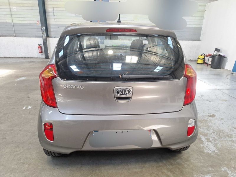 Kia Picanto 1.2 Premium — zdjęcie 4