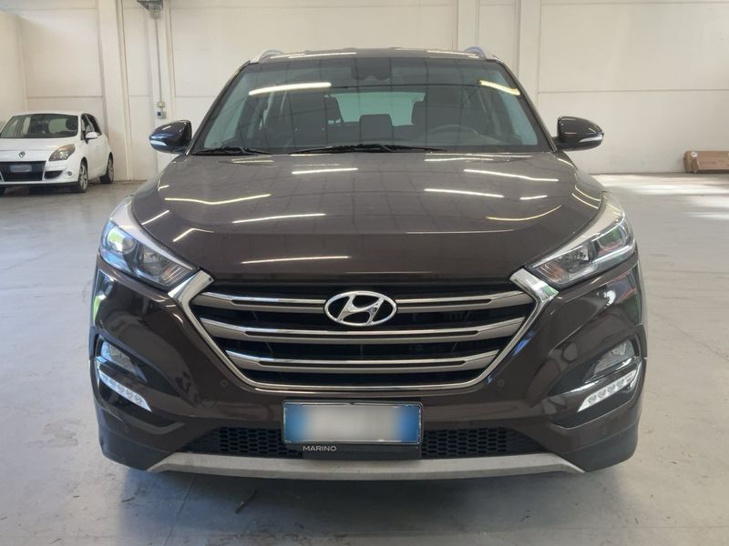 Hyundai Tucson 1.7 CRDi Xpossible ISG 2WD — zdjęcie 9