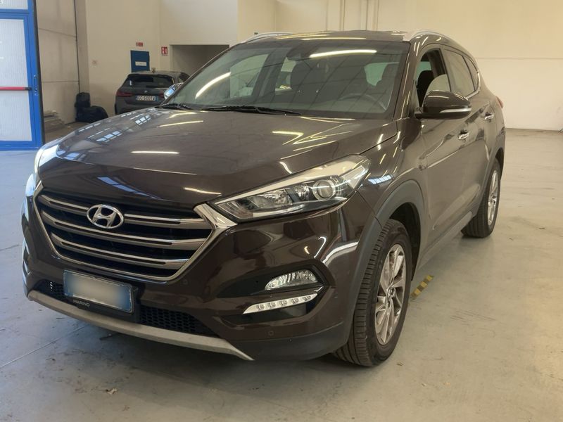 Hyundai Tucson 1.7 CRDi Xpossible ISG 2WD — zdjęcie 1