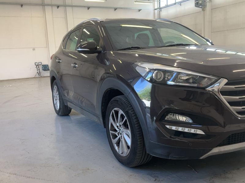 Hyundai Tucson 1.7 CRDi Xpossible ISG 2WD — zdjęcie 8