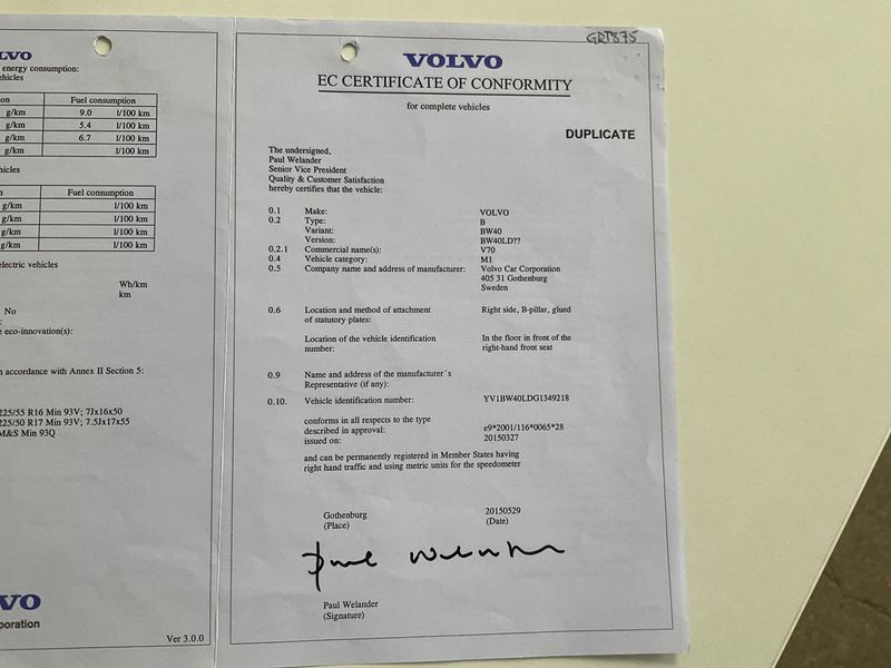 Volvo V70 2.0 T5 Momentum — zdjęcie 16