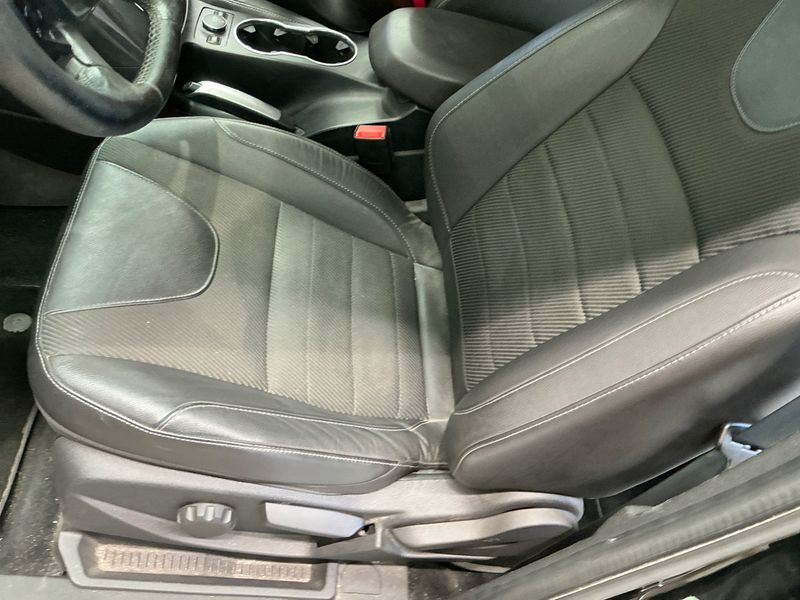 Ford Kuga 1.6 EcoBoost Titanium 2013 – снимка 29