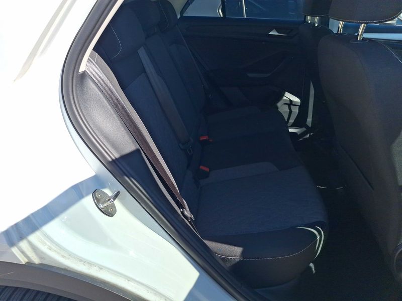 Volkswagen T-Roc 1.0 TSI Move — zdjęcie 14