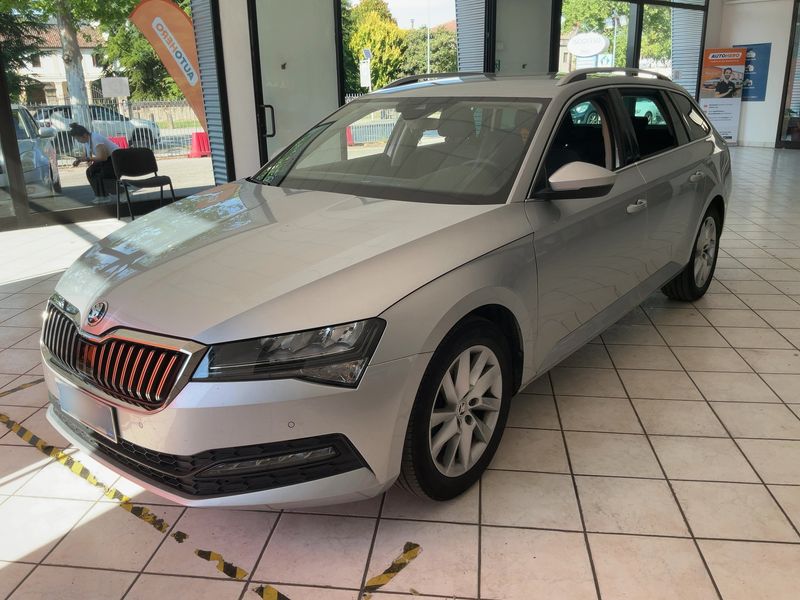 Skoda Superb 2.0 TDI Executive 2023 – снимка 1