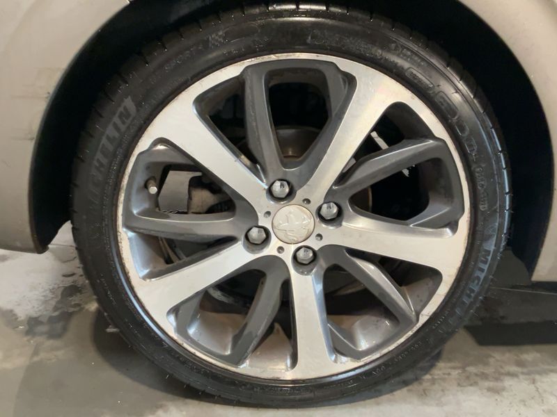 Peugeot 208 1.6 e-HDi Féline 2013 – снимка 9