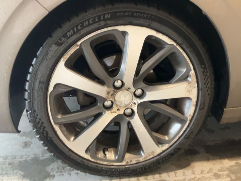 Peugeot 208 1.6 e-HDi Féline 2013 – снимка 3