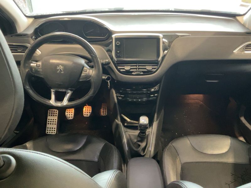 Peugeot 208 1.6 e-HDi Féline 2013 – снимка 17