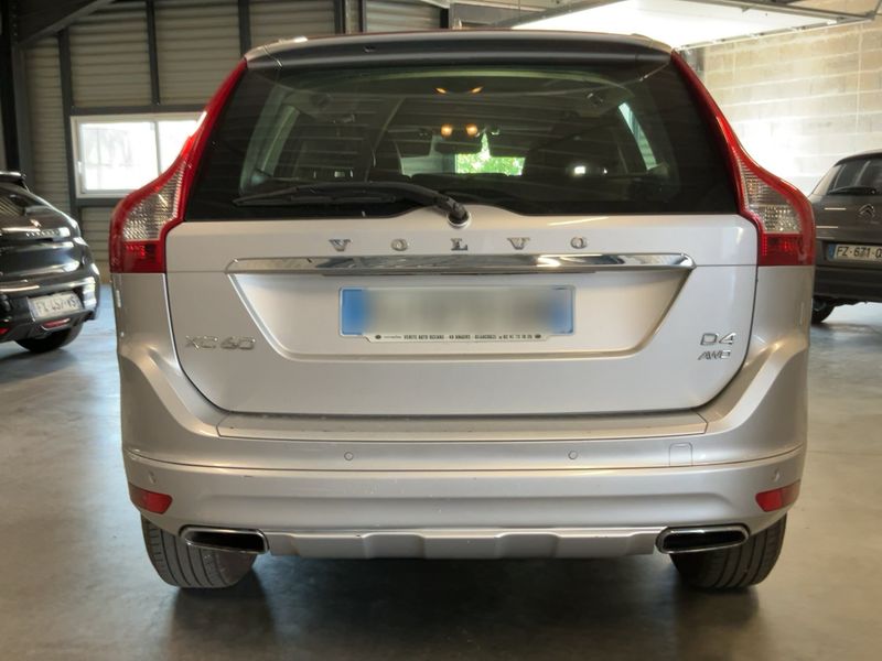 Volvo XC60 2.4 D4 Momentum AWD — zdjęcie 5