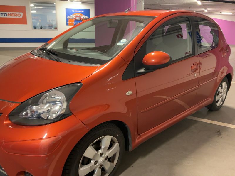 Toyota Aygo 1.0 City 2012 – снимка 2