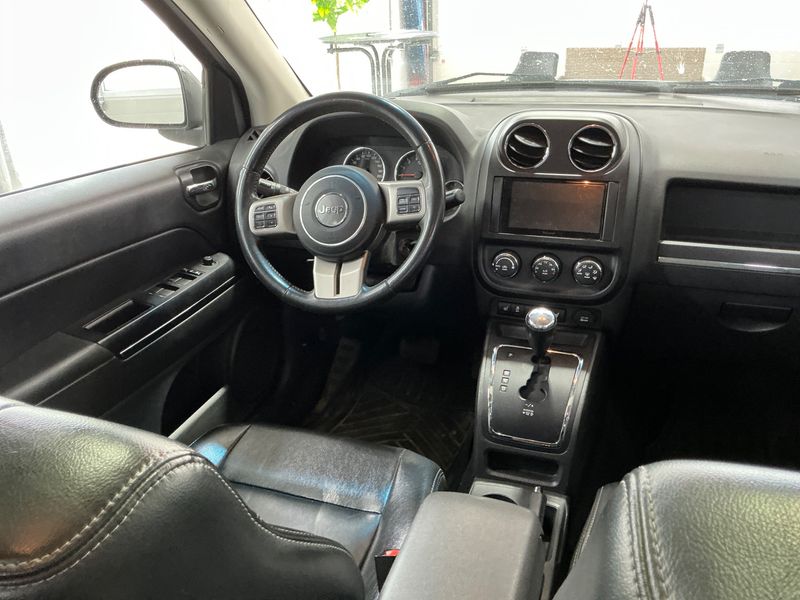 Jeep Compass 2.4 Limited 4x4 — zdjęcie 12