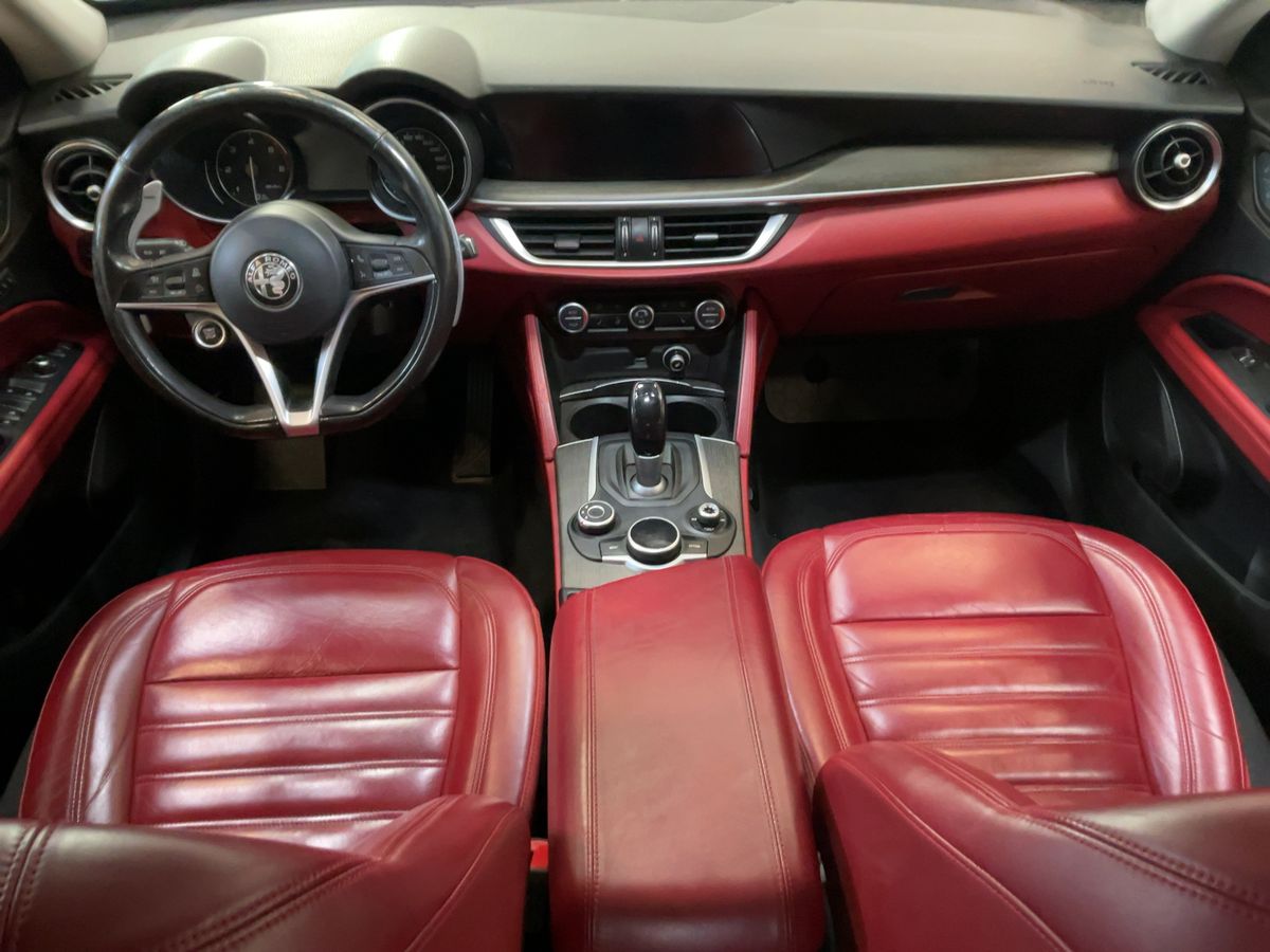 Alfa Romeo 2017 — photo 18