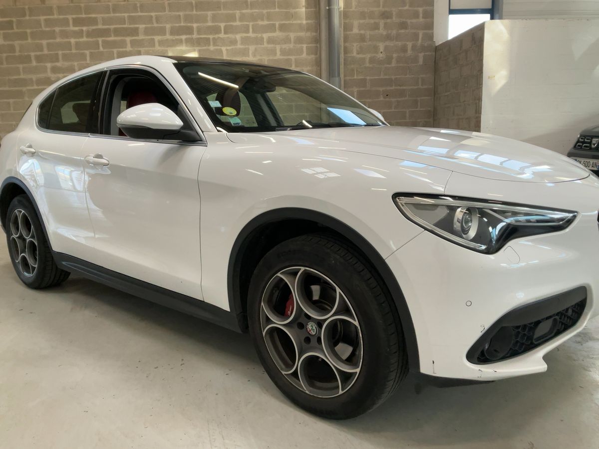 Alfa Romeo 2017 — photo 13
