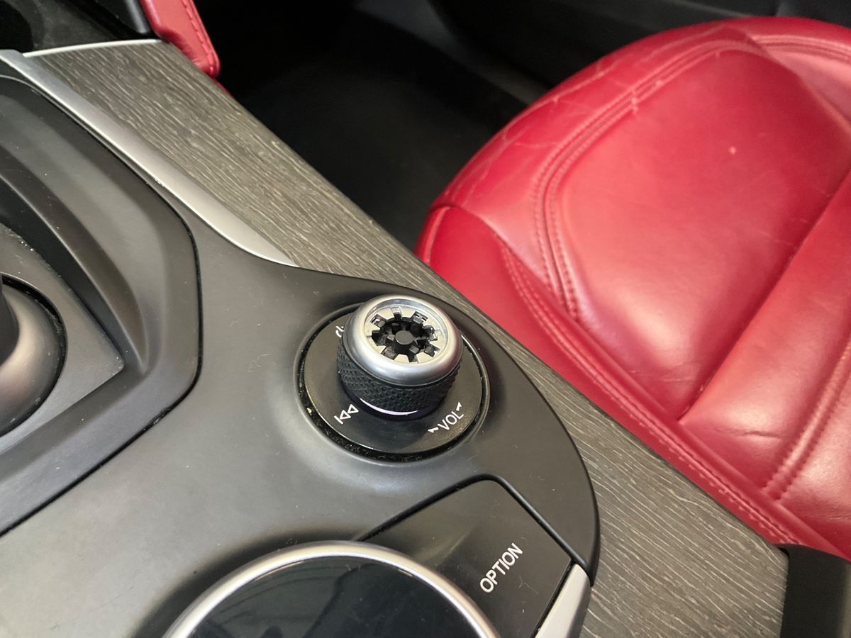 Alfa Romeo 2017 — photo 32