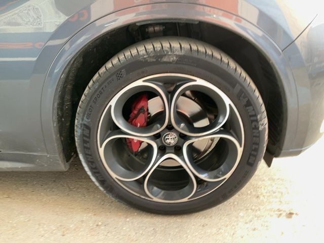 Alfa Romeo 2021 — photo 12