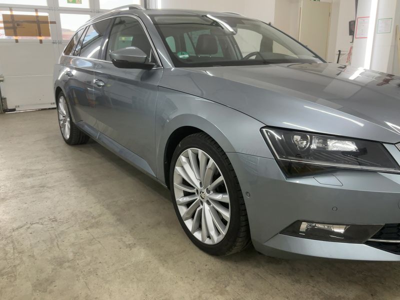 Skoda Superb 2.0 TDI Premium Edition 4x4 2019 – снимка 12