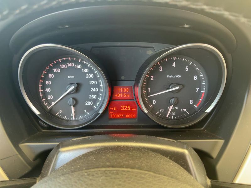 BMW Z4 sDrive 23i — zdjęcie 13