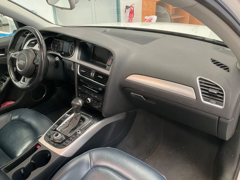 Audi A4 Allroad 2.0 TDI — zdjęcie 12